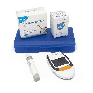 Digitális vércukorszintmérő / Hordozótasakban / 50 db tesztcsíkkal