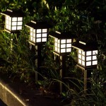 Napelemes kültéri kerti lámpa, földbe szúrható X17 – 4db